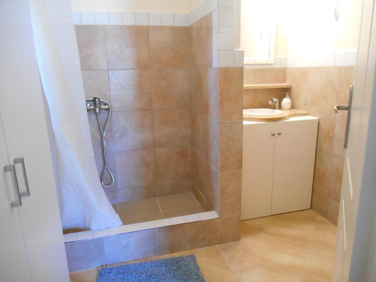 Arapakis Apartment 2 Aegina Экстерьер фото